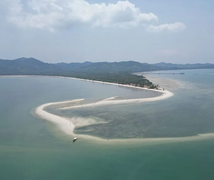 ทัวร์รอบเกาะยาวใหญ่-แหลมหาด-ให้อาหาร-อาบน้ำช้าง-Elephant-Care