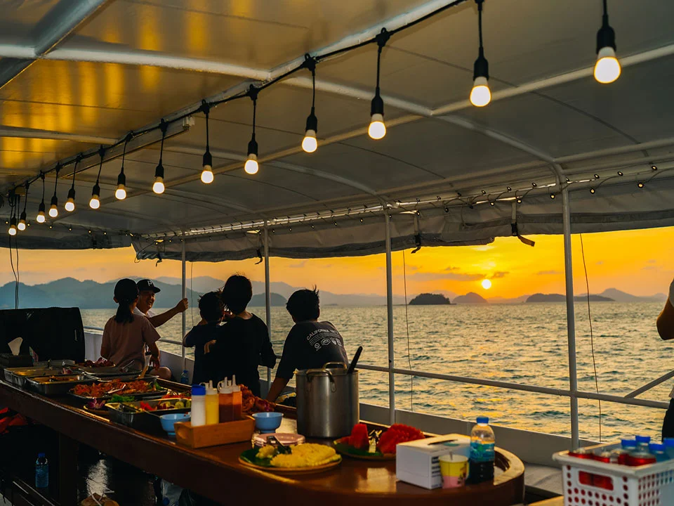 ภูเก็ต-เหมาลำเรือตกหมึก-ตกปลา-กลางคืน-เกาะนาคาน้อย-7