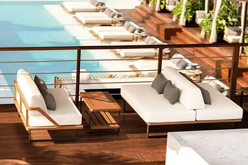 yona-beach-club-sofa-balcony