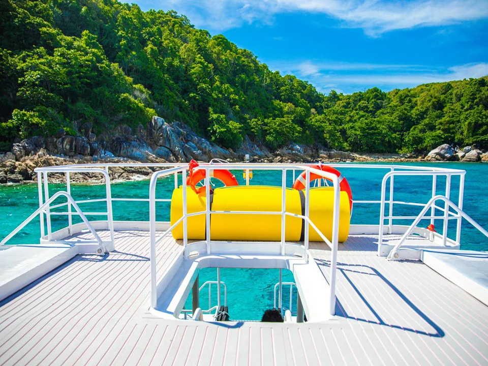 ทัวร์เกาะพีพี-มาหยา-เกาะไผ่-Lazy-Phi-Phi-Bamboo-เรือสปีดคาตามารัน-3
