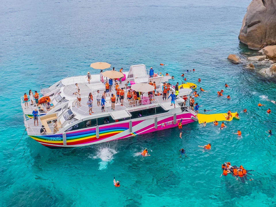 ทัวร์เกาะพีพี-มาหยา-เกาะไผ่-Lazy-Phi-Phi-Bamboo-เรือสปีดคาตามารัน-9