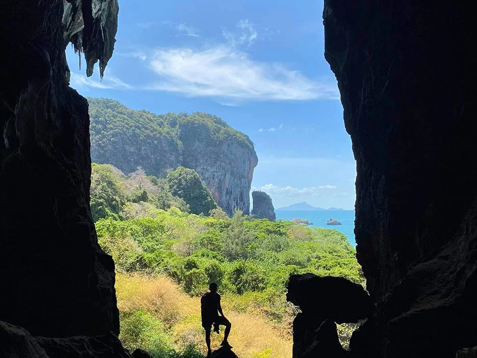 ปีนผา-อ่าวไร่เลย์-ทัวร์ครึ่งวัน-กระบี่-Krabi-Rock-Climbing-11