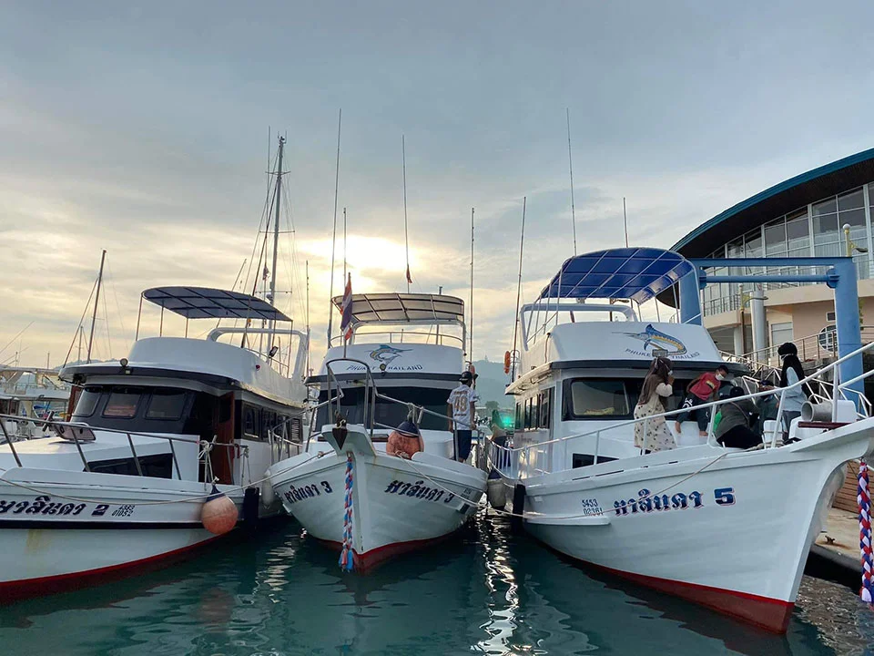 ภูเก็ต-ทริปเหมาลำเรือตกหมึก-กลางคืน-กลางวัน-เช่าเรือตกปลา-เกาะภูเก็ต-3