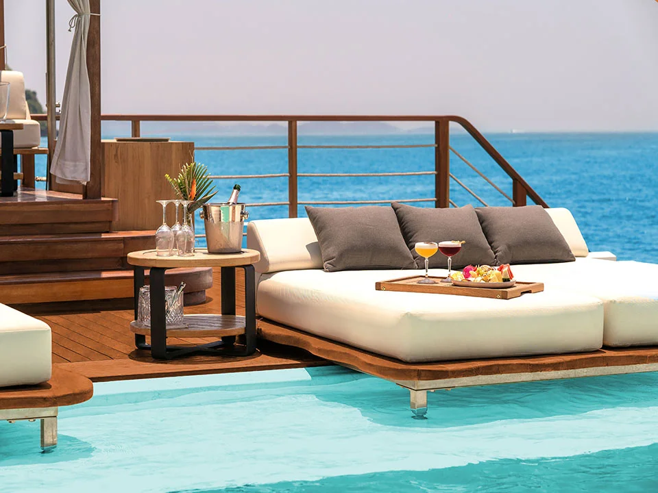 ภูเก็ต-บีชคลับ-เรือปาร์ตี้-ลอยน้ำ-บัตรขึ้นเรือ-YONA-Beach-Club-8