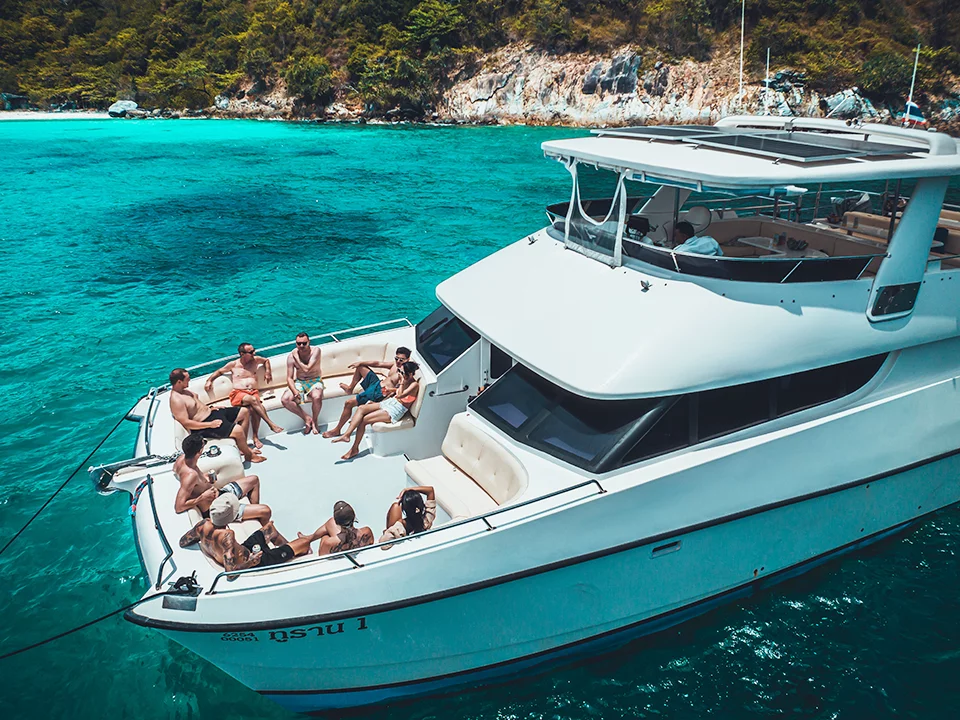 ทัวร์เกาะพีพี-มาหยา-เกาะไม้ท่อน-ซันเซ็ท-Power-Catamaran-4