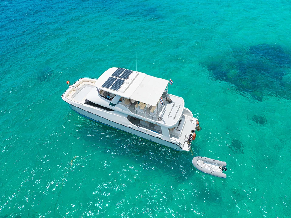 ทัวร์เกาะพีพี-มาหยา-เกาะไม้ท่อน-ซันเซ็ท-Power-Catamaran-8