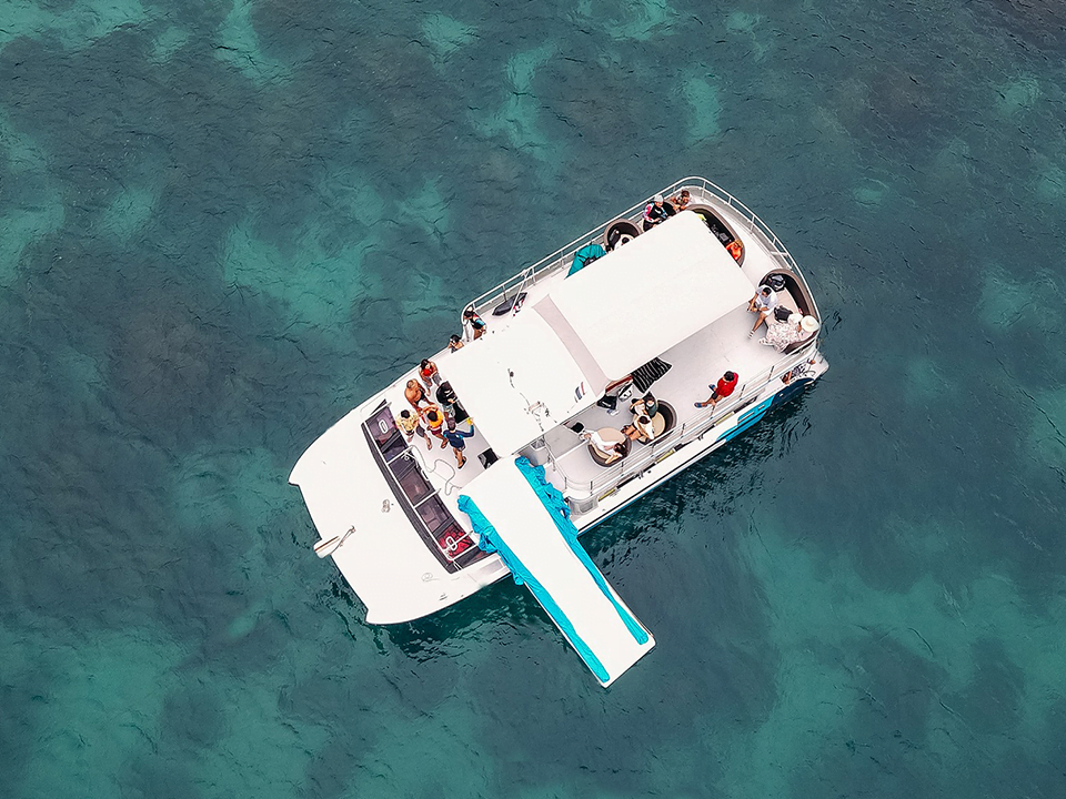 ภูเก็ต-เหมาลำเรือยอร์ช-คาตามารัน-Power-Catamaran-KYGO-6