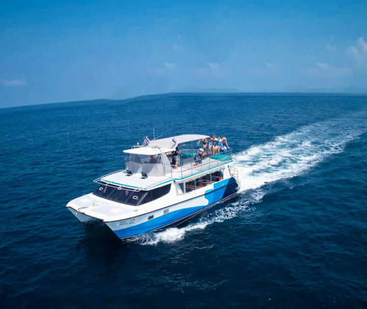 ภูเก็ต-เหมาลำเรือยอร์ช-คาตามารัน-Power-Catamaran-KYGO