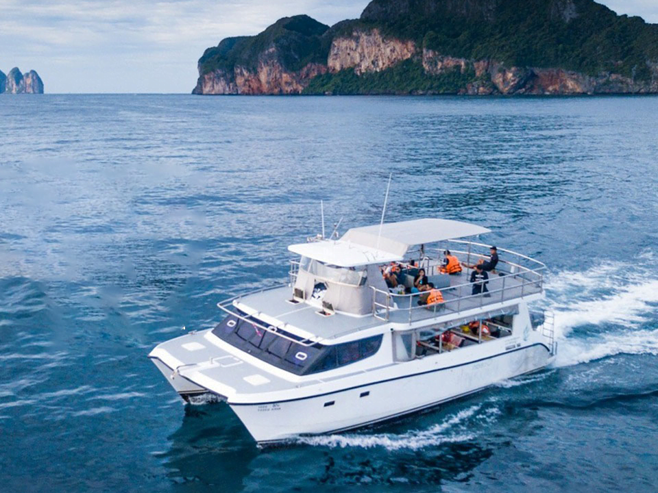 ภูเก็ต-เหมาลำเรือยอร์ช-คาตามารัน-Power-Catamaran-KYGO-8