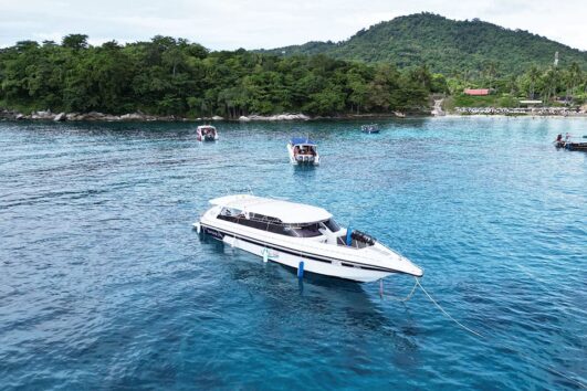 เกาะราชา-บานาน่าบีช-เกาะเฮ-เต็มวัน-เรือสปีดโบ๊ท-Speedboat-2