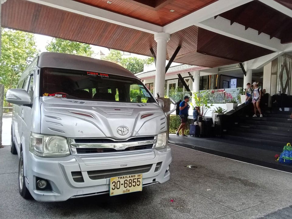 บริการรถตู้-แท๊กซี่-รับ-ส่ง-สนามบิน-โรงแรม-ภูเก็ต