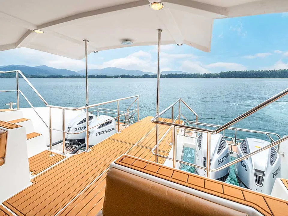 ภูเก็ต-ทัวร์สิมิลัน-พรีเมี่ยม-เรือคาตามารัน-2-ชั้น-WOW-Andaman-4