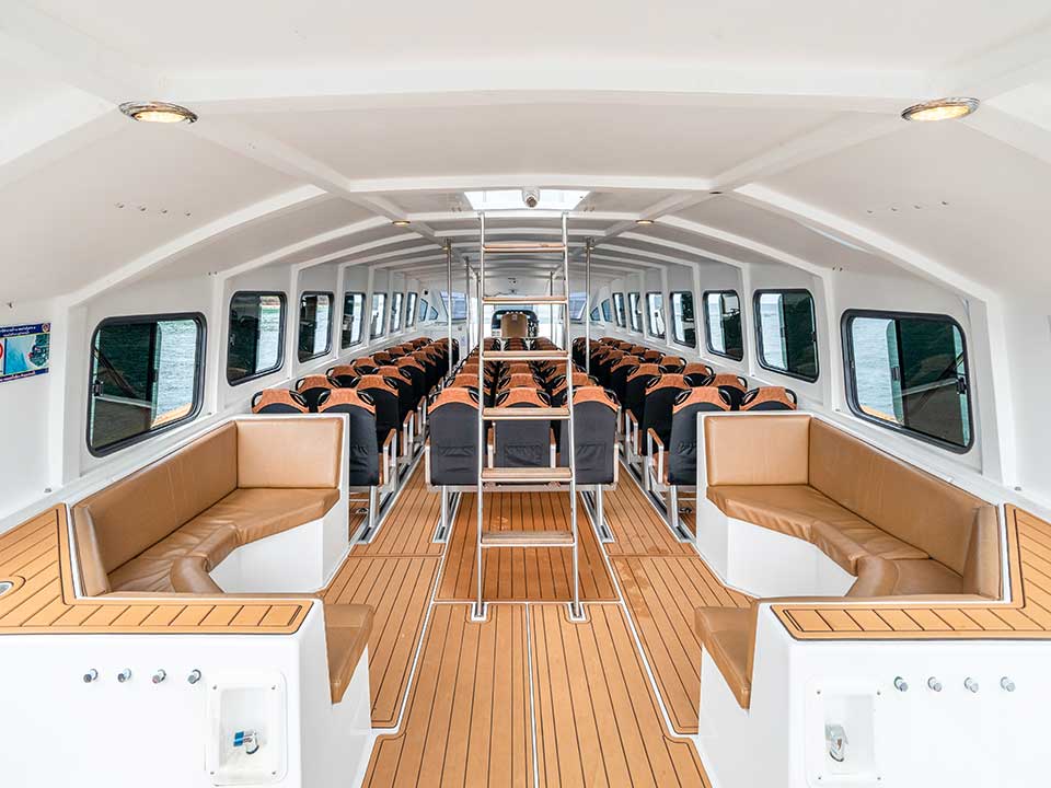 ภูเก็ต-ทัวร์สิมิลัน-พรีเมี่ยม-เรือคาตามารัน-2-ชั้น-WOW-Andaman-5