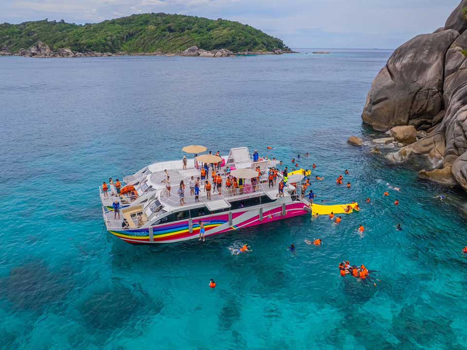 เขาหลัก-ทัวร์-หมู่เกาะสิมิลัน-เรือสปีดคาตามารัน-2-ชั้น-Speed-Catamaran