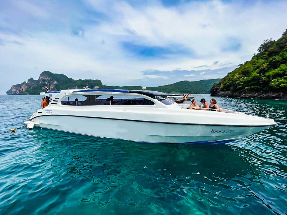 ทัวร์พรีเมี่ยม-Early-Bird-เกาะพีพี-อ่าวมาหยา-เกาะไผ่-เรือเร็ว-Speedboat-12
