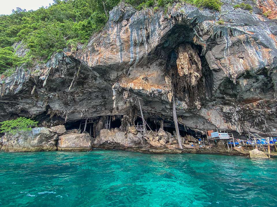 ทัวร์พรีเมี่ยม-Early-Bird-เกาะพีพี-อ่าวมาหยา-เกาะไผ่-เรือเร็ว-Speedboat-6