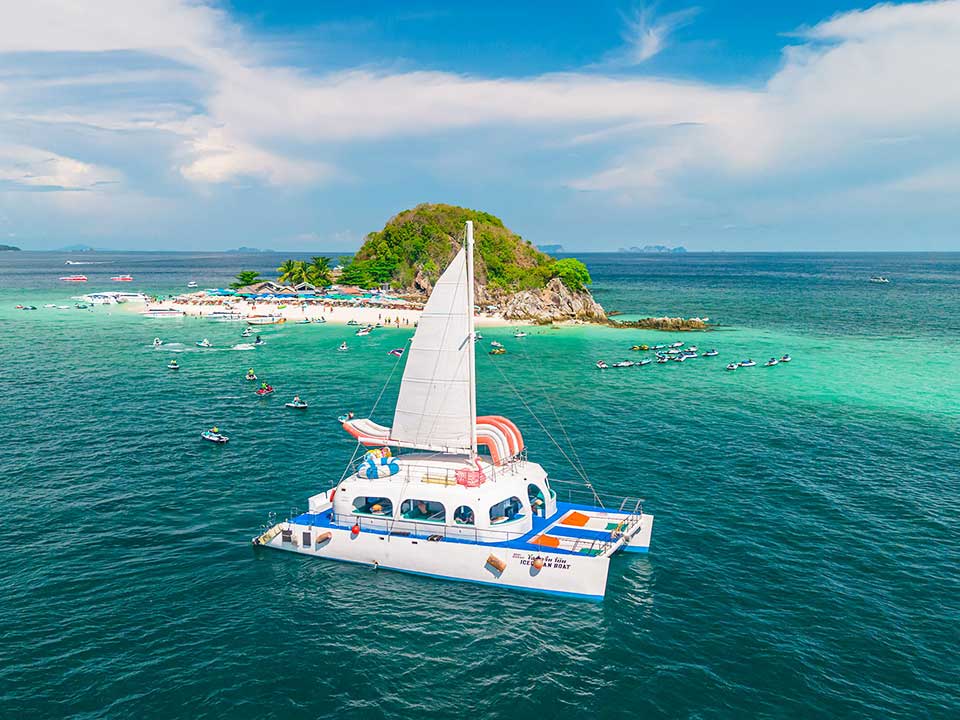 ทัวร์รอบเช้า-เกาะไม้ท่อน-เกาะไข่-ภูเก็ต-เรือ-Power-Catamaran-3