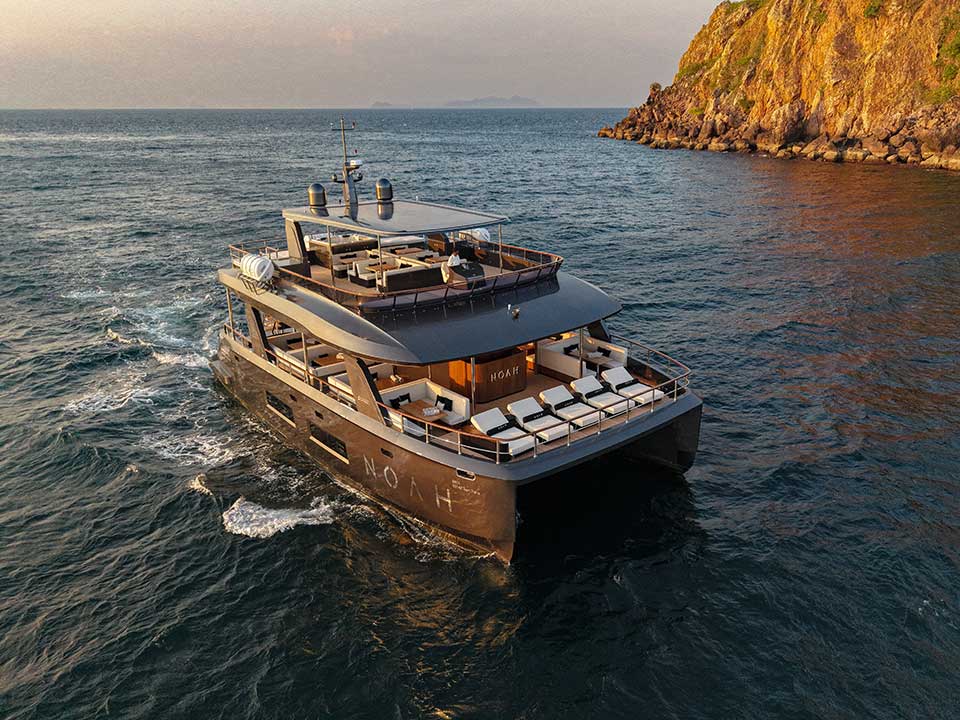 ภูเก็ต-ทัวร์เกาะพีพี-เกาะไม้ท่อน-ซันเซ็ท-luxury-yacht-catamaran-12