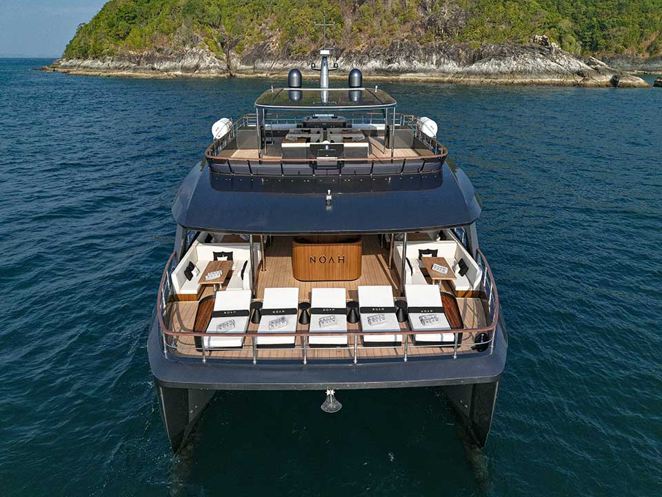 ภูเก็ต-ทัวร์เกาะพีพี-เกาะไม้ท่อน-ซันเซ็ท-luxury-yacht-catamaran-16