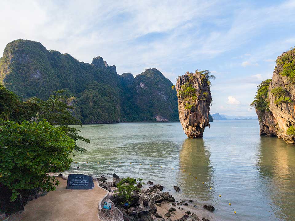 ภูเก็ต-ล่องอ่าวพังงา-เกาะปันหยี-James-Bond-เรือ-Speed-Catamaran-11