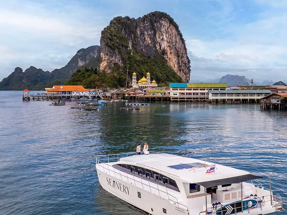 ภูเก็ต-ล่องอ่าวพังงา-เกาะปันหยี-James-Bond-เรือ-Speed-Catamaran-13
