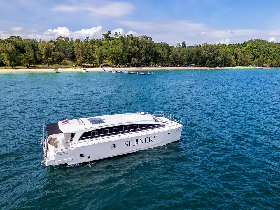 ภูเก็ต-ล่องอ่าวพังงา-เกาะปันหยี-James-Bond-เรือ-Speed-Catamaran-15