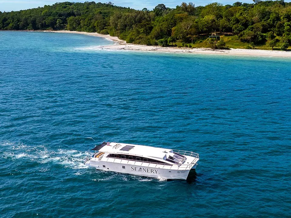 ภูเก็ต-ล่องอ่าวพังงา-เกาะปันหยี-James-Bond-เรือ-Speed-Catamaran-16