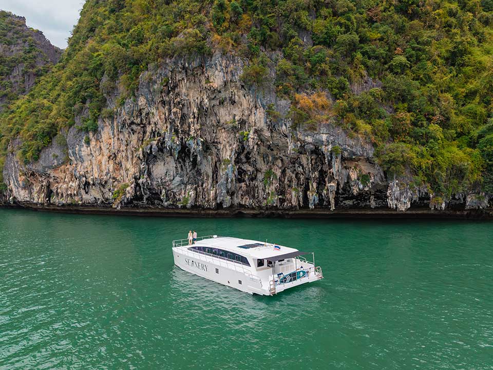 ภูเก็ต-ล่องอ่าวพังงา-เกาะปันหยี-James-Bond-เรือ-Speed-Catamaran-17