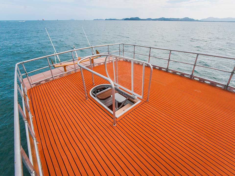 Luxury-Speed-Catamaran-เกาะพีพี-อ่าวมาหยา-เกาะไผ่-Phuket-3