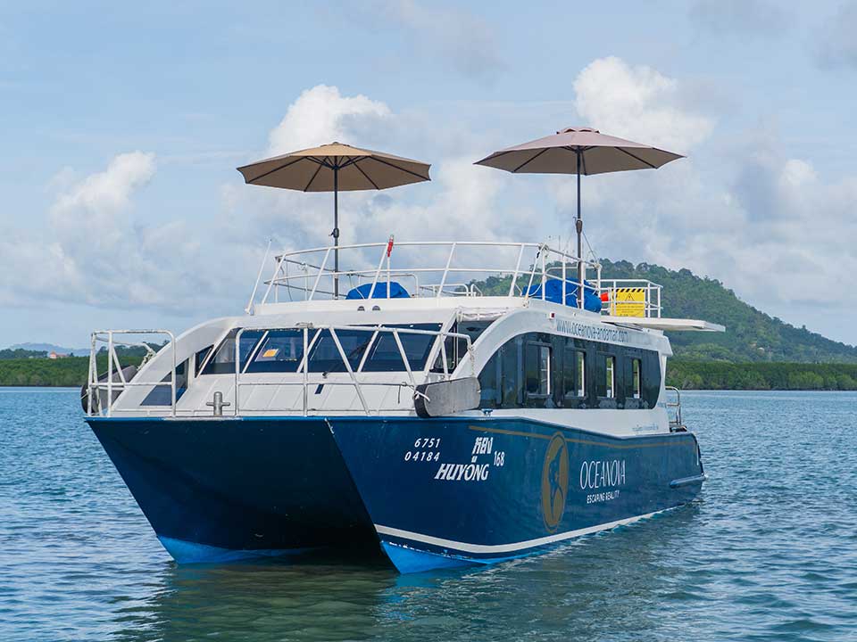 ทัวร์ภูเก็ต-เที่ยวอ่าวพังงา-เกาะปันหยี-เขาตะปู-เกาะไข่-Speed-Catamaran-10
