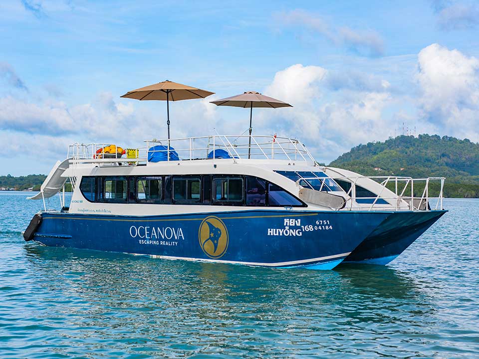 ทัวร์ภูเก็ต-เที่ยวอ่าวพังงา-เกาะปันหยี-เขาตะปู-เกาะไข่-Speed-Catamaran-11