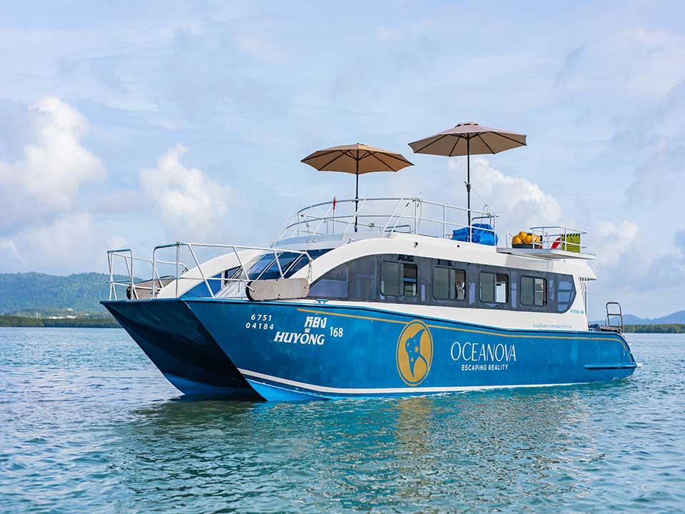ทัวร์ภูเก็ต-เที่ยวอ่าวพังงา-เกาะปันหยี-เขาตะปู-เกาะไข่-Speed-Catamaran-2