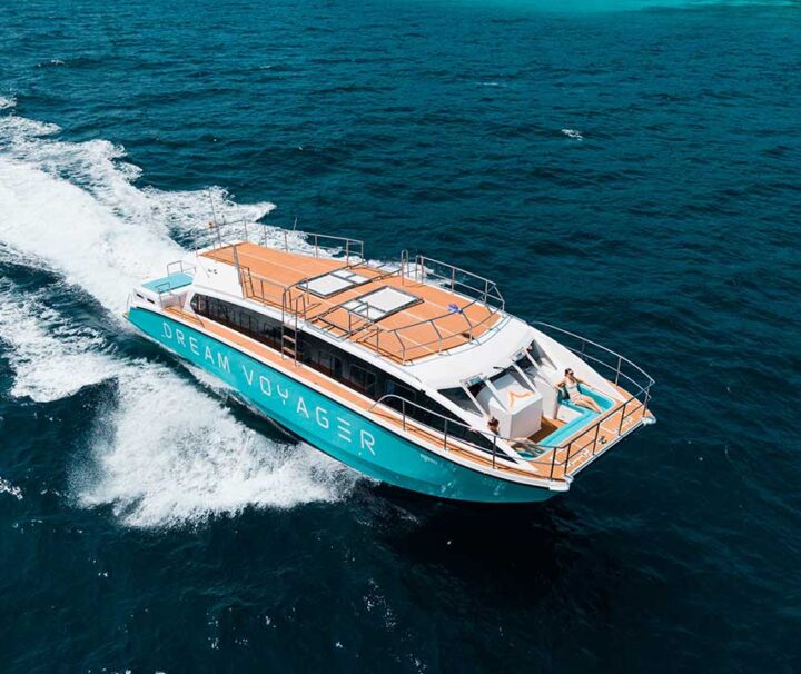 เที่ยวพีพี-อ่าวมาหยา-เกาะไผ่-เกาะไม้ท่อน-สุดหรู-ด้วย-Speed-Catamaran