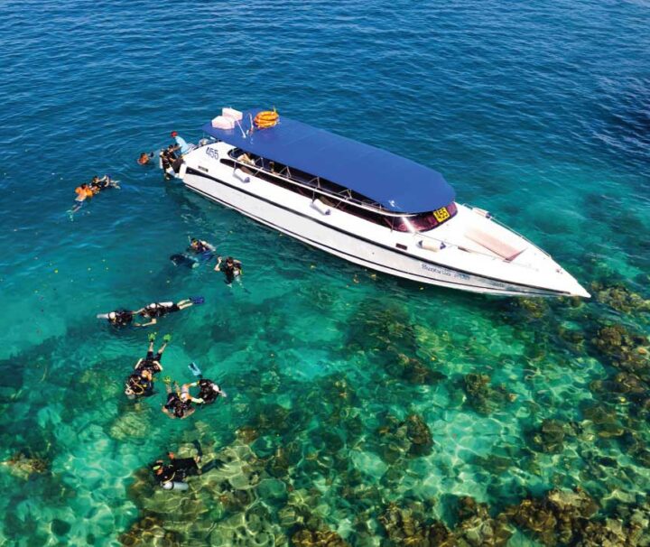 เรือสปีดโบ๊ท-ภูเก็ต-พรีเมียมทัวร์เกาะพีพี-อ่าวมาหยา-เกาะไข่-One-Day-Trip