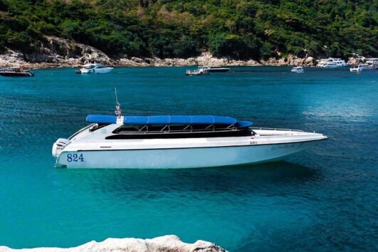เช่าเรือสปีดโบ๊ทภูเก็ต-เหมาลำเรือเร็ว-3-เครื่องยนต์-Speedboat